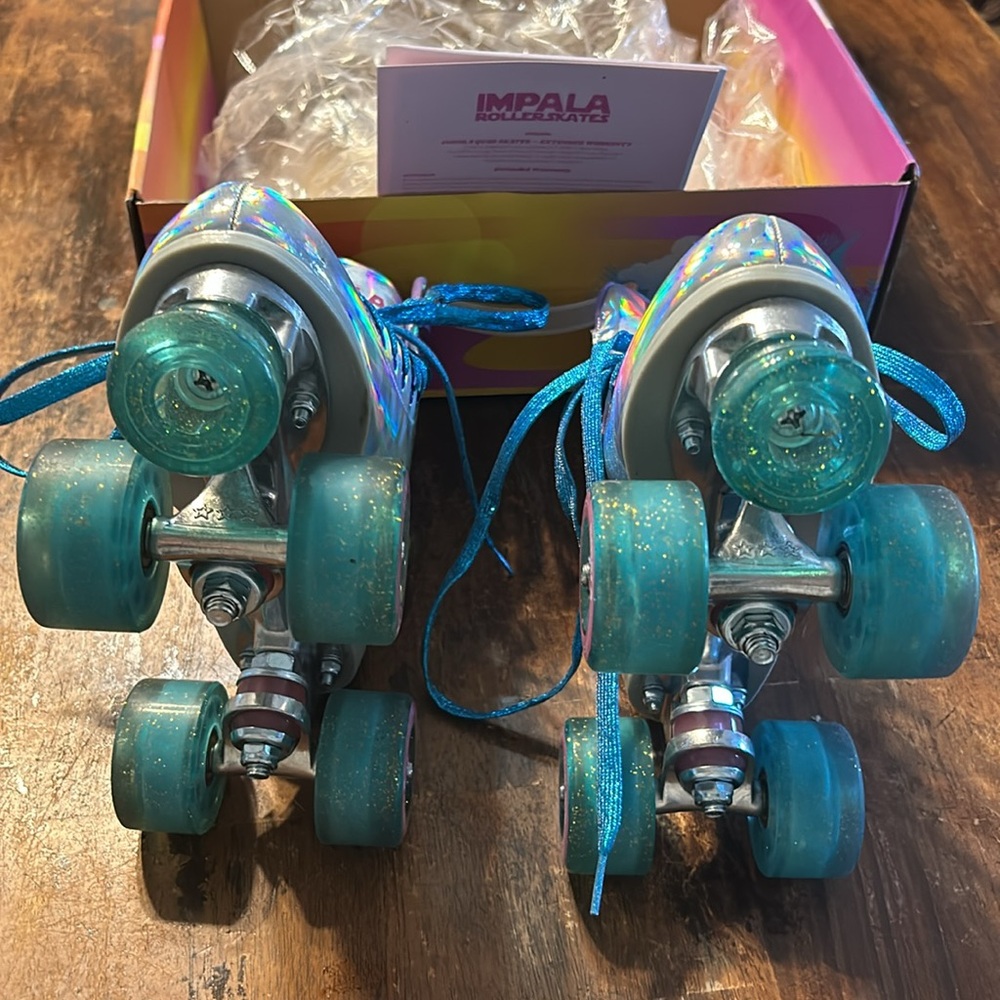 Impala Women's Iridescent High-Top Roller Skates in Teal - Picture 10 of 11
